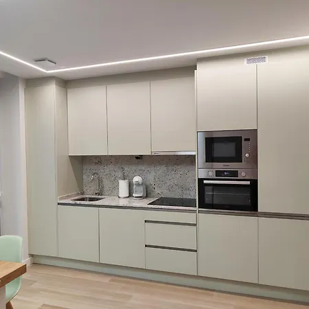 Apartmanhotel Centro Caveda 4*