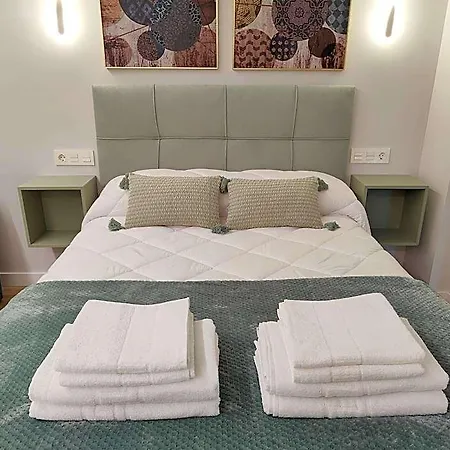 Aparthotel Centro Caveda Oviédo