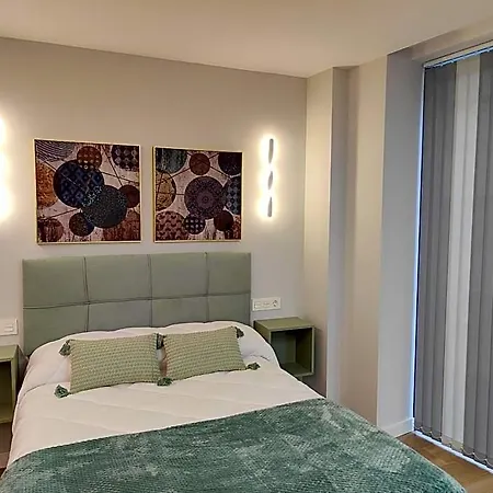Centro Caveda Aparthotel 4*