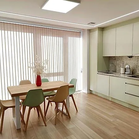 Centro Caveda 4*