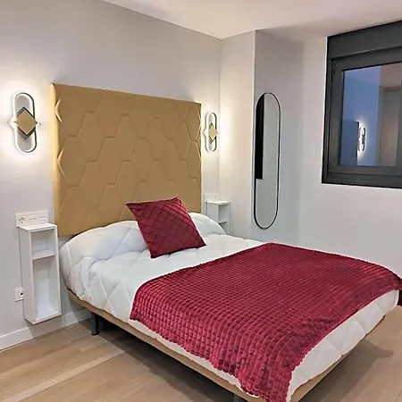 Centro Caveda Aparthotel Oviédo