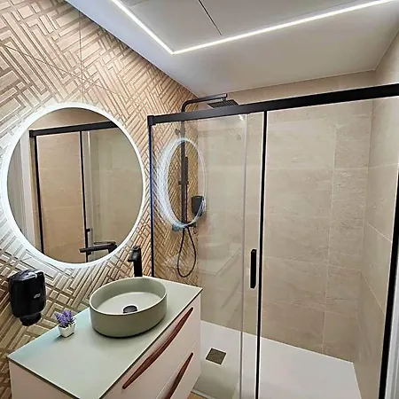 Aparthotel Centro Caveda 4*