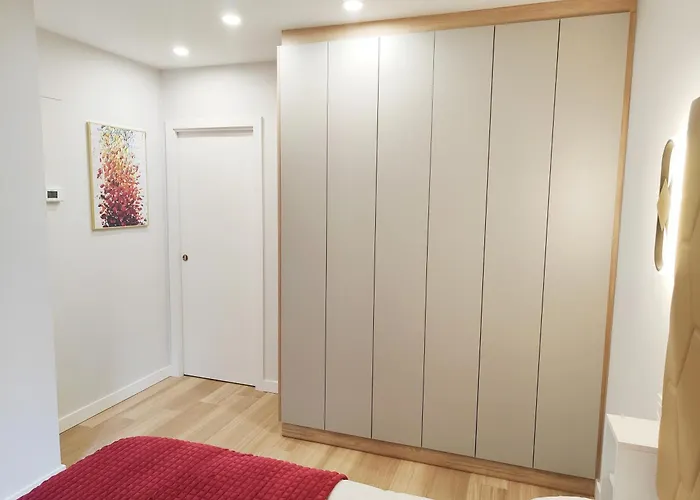 Centro Caveda Aparthotel 4*