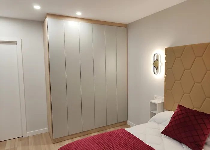 Centro Caveda Aparthotel 4*