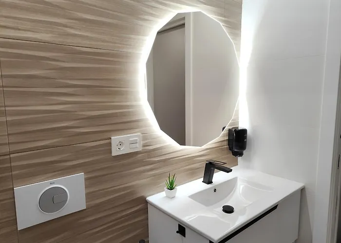 Ξενοδοχείο με διαμερίσματα Centro Caveda Οβιέδο