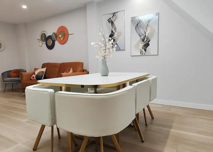 Centro Caveda Aparthotel 4*